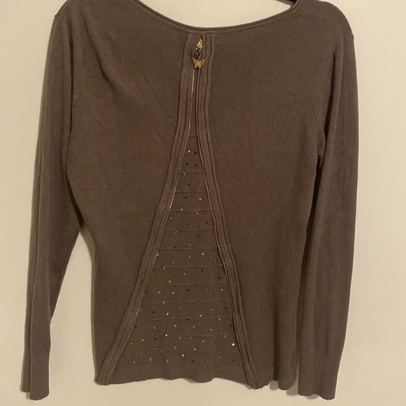 Sparkly back Sweater - Picture 2 of 8